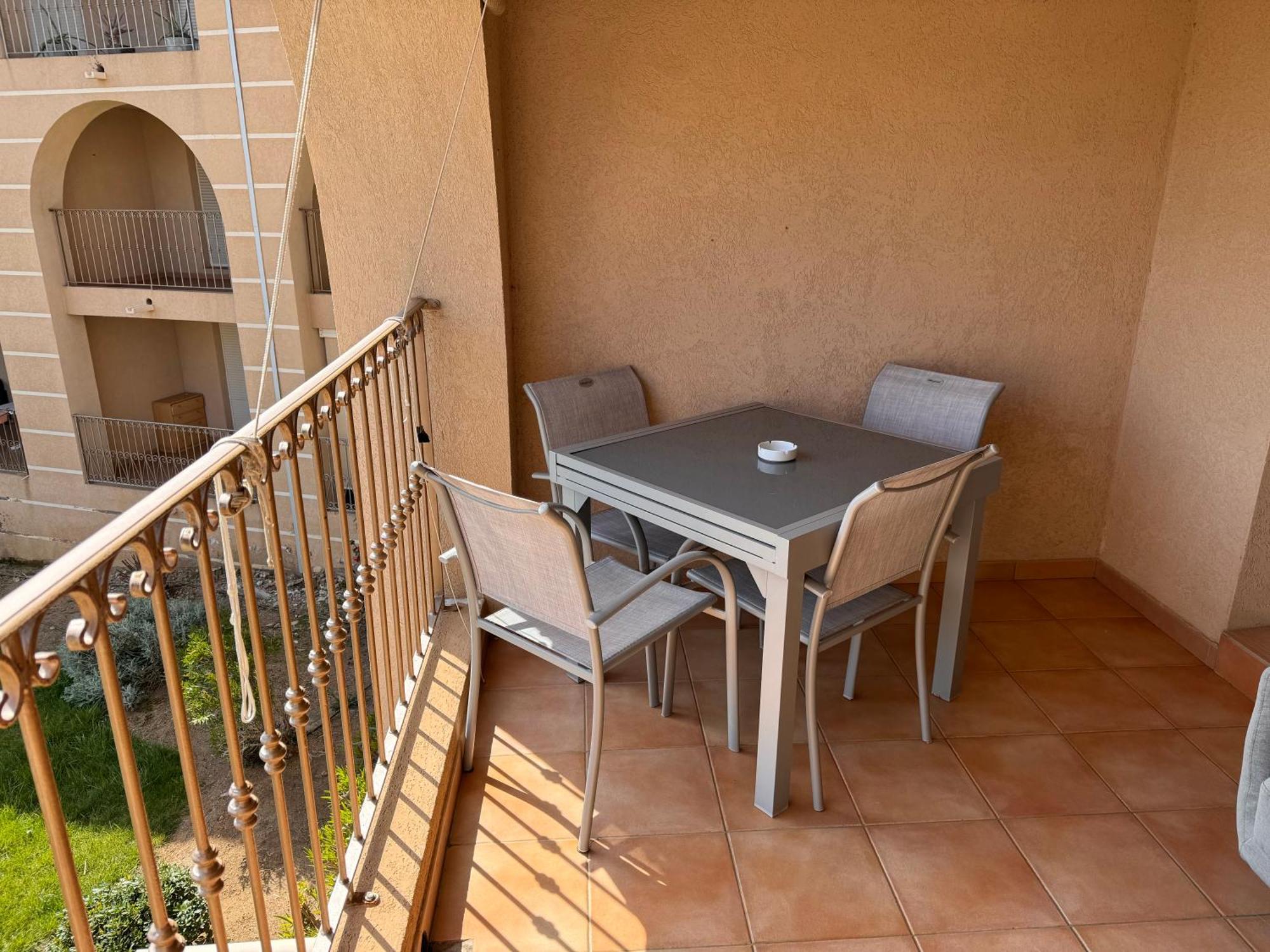 Joli Studio Tout Confort Proche Toutes Commodites Dans Residence Calme L'Ile-Rousse  Bagian luar foto